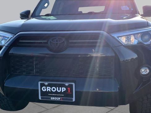 Used 2021 Toyota 4Runner SR5 Premium w/ Moonroof Package RWD image 27