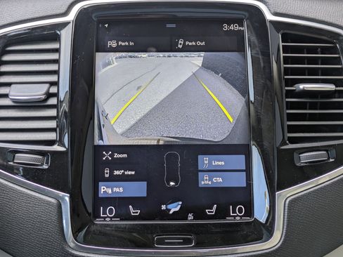 Used 2017 Volvo XC90 T6 Momentum image 17