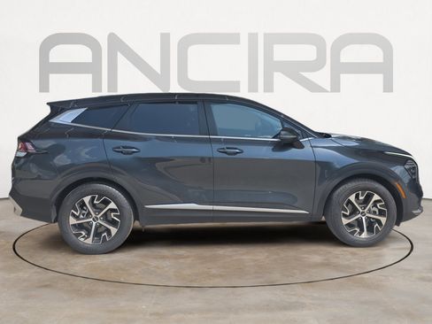 Certified 2025 Kia Sportage EX FWD image 9