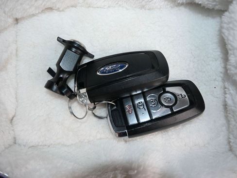 Used 2021 Ford Escape SEL FWD image 18