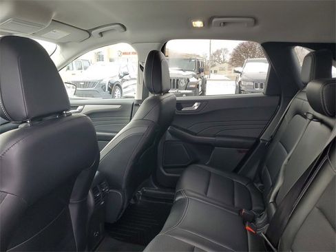 Used 2022 Ford Escape SEL image 10