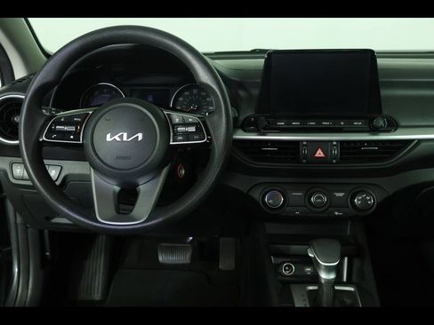 Used 2024 Kia Forte LXS FWD image 13