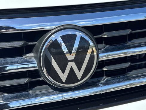 Certified 2023 Volkswagen Atlas SE w/ Panoramic Sunroof Package FWD image 18