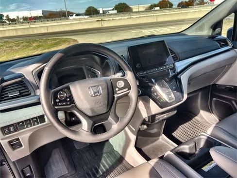 Certified 2018 Honda Odyssey Elite image 15