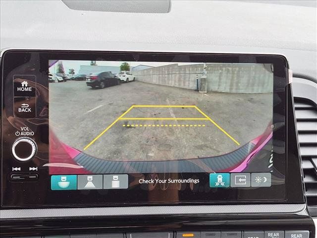 New 2026 Honda Odyssey Touring image 13
