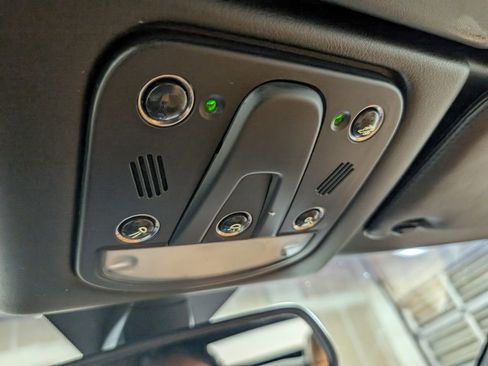 Used 2014 Maserati GranTurismo Sport image 22