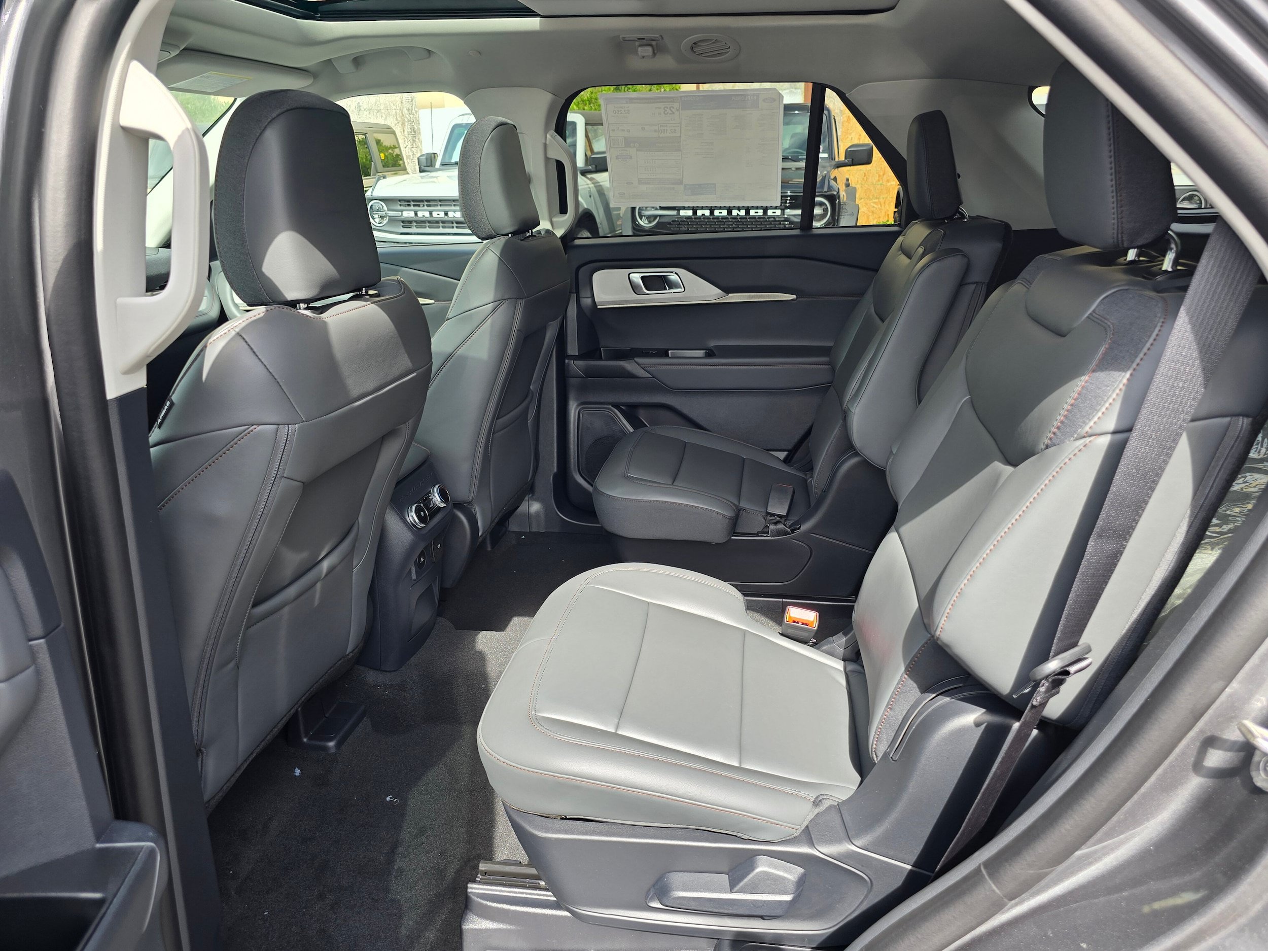New 2026 Ford Explorer Active w/ Active Comfort Package AWD/4WD image 12