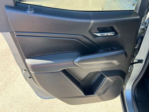 Used 2023 Chevrolet Colorado Z71 w/ Z71 Convenience Package 2 image 18
