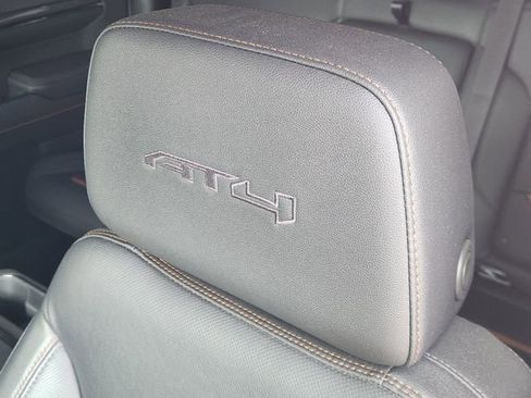 Used 2024 GMC Sierra 1500 AT4 w/ AT4 Preferred Package AWD/4WD image 24