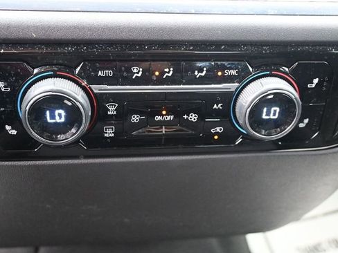 Used 2024 Chevrolet Silverado 1500 LT AWD/4WD image 12