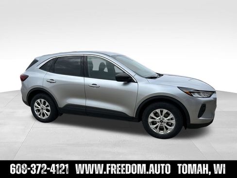 Used 2024 Ford Escape Active w/ Tech Pack #1 AWD/4WD image 9