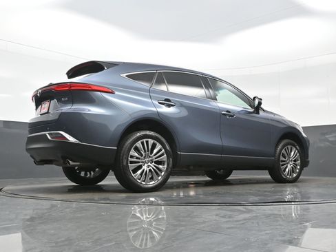 Used 2023 Toyota Venza XLE AWD/4WD image 33
