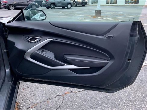 Used 2017 Chevrolet Camaro LT image 19