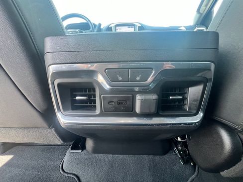 Used 2019 GMC Sierra 1500 SLT w/ SLT Premium Package AWD/4WD image 41