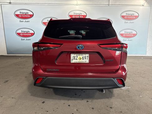 Used 2022 Toyota Highlander LE image 5