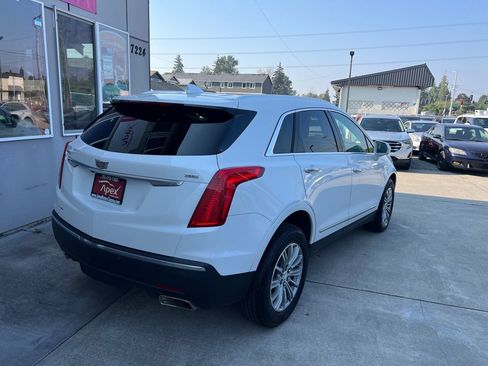 Used 2017 Cadillac XT5 Luxury w/ Driver Awareness Package AWD/4WD image 7