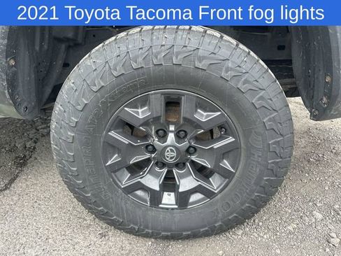 Used 2021 Toyota Tacoma SR5 w/ Trail Edition AWD/4WD image 28