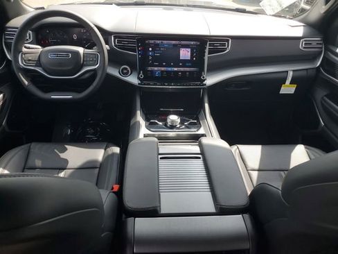 New 2026 Jeep Grand Wagoneer Limited image 18