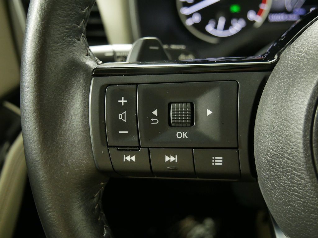 Used 2023 Nissan Rogue SV w/ SV Premium B Package AWD/4WD image 25