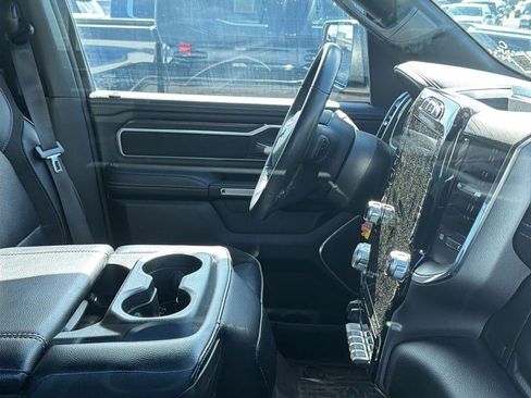 Used 2024 RAM 1500 Laramie AWD/4WD image 7