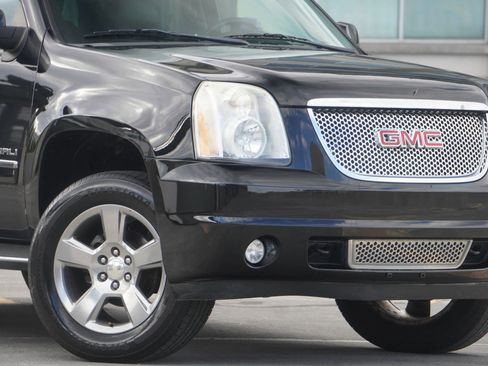 Used 2011 GMC Yukon Denali image 6