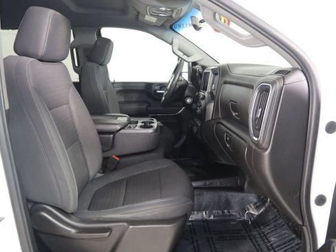 Used 2020 Chevrolet Silverado 2500 LT AWD/4WD image 11