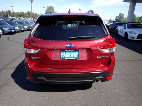 Used 2019 Subaru Forester Premium w/ All-Weather Package image 4