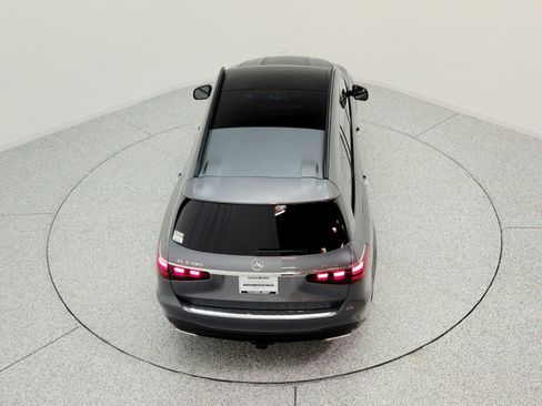 New 2026 Mercedes-Benz GLS 580 4MATIC image 21