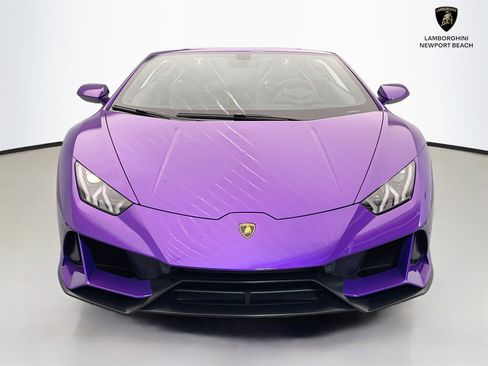 Used 2024 Lamborghini Huracan EVO AWD/4WD image 2