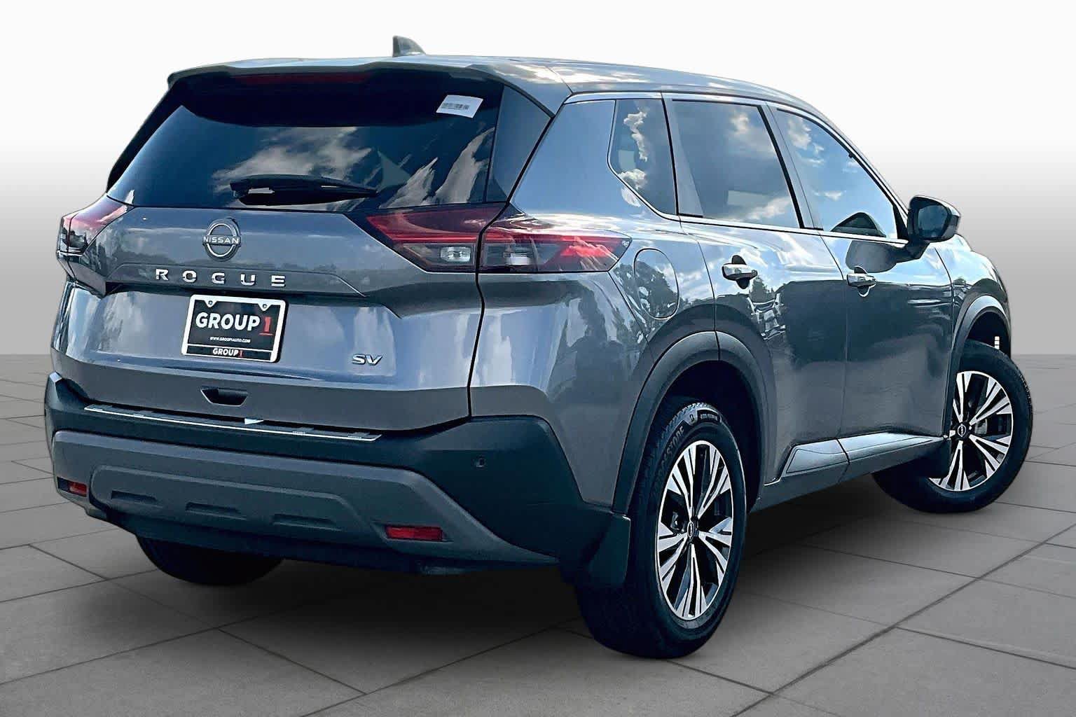 Used 2023 Nissan Rogue SV FWD image 13