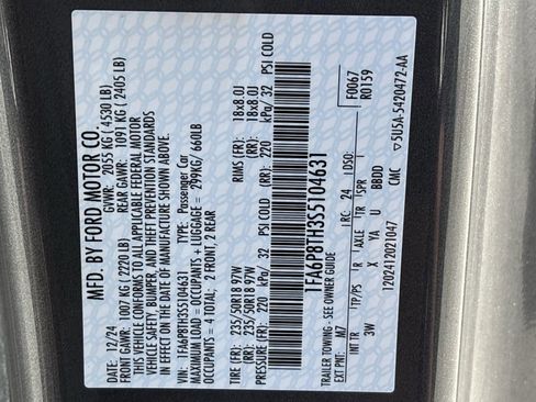 Used 2025 Ford Mustang Premium image 34