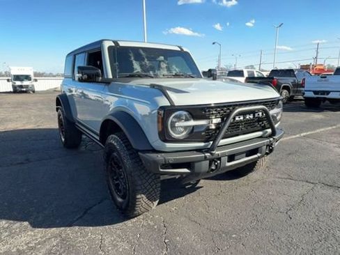 Used 2021 Ford Bronco First Edition AWD/4WD image 2