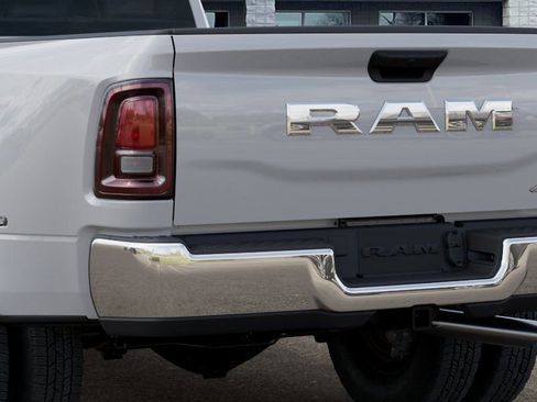 New 2026 RAM 3500 Tradesman AWD/4WD image 15