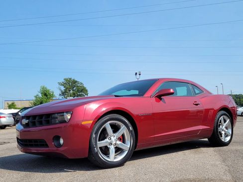 Used 2010 Chevrolet Camaro LT RWD image 32