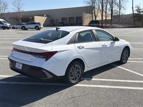 New 2026 Hyundai Elantra Blue image 7