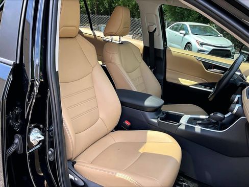 Certified 2025 Toyota RAV4 XLE Premium FWD image 9