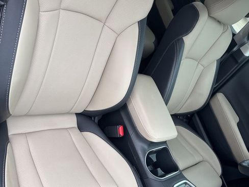 Used 2025 Subaru Outback Limited XT image 13