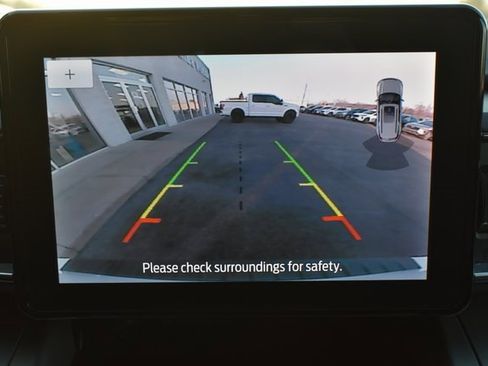 Used 2022 Ford Explorer XLT w/ Equipment Group 202A image 27