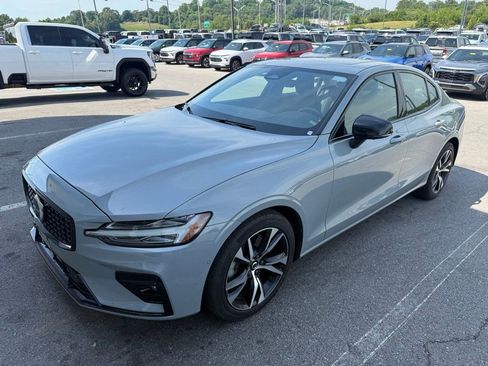 Used 2024 Volvo S60 B5 Plus FWD image 2