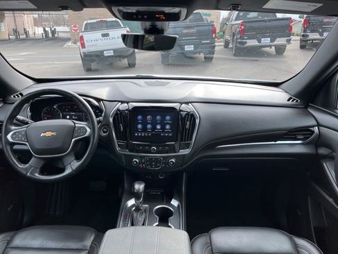 Used 2022 Chevrolet Traverse LT w/ LT Premium Package AWD/4WD image 38
