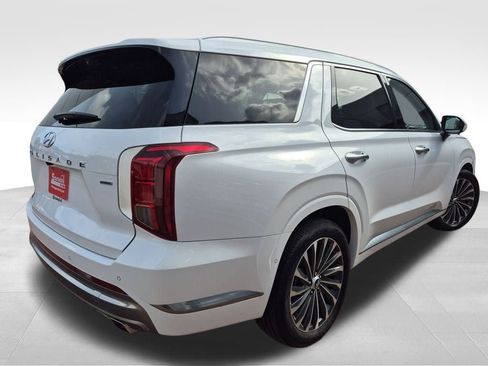 Used 2025 Hyundai Palisade Calligraphy image 9