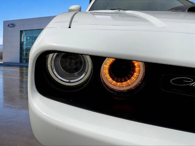 Used 2017 Dodge Challenger R/T Scat Pack RWD image 29