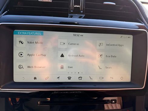 Used 2018 Jaguar F-PACE Portfolio image 33