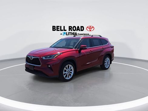 Used 2023 Toyota Highlander Limited AWD/4WD image 4
