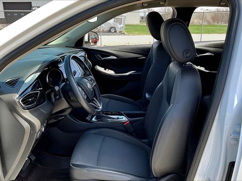 Used 2021 Buick Encore GX Select image 16