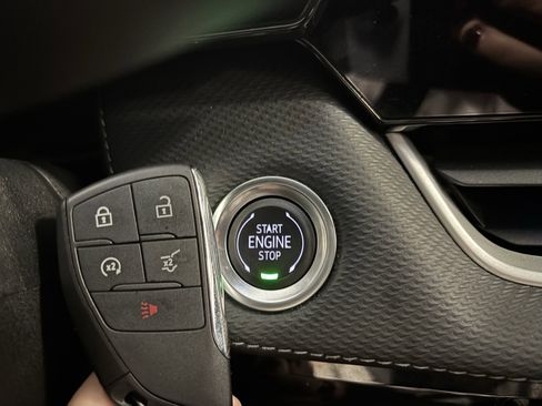 Used 2025 Chevrolet Equinox LT w/ Convenience Package II image 26