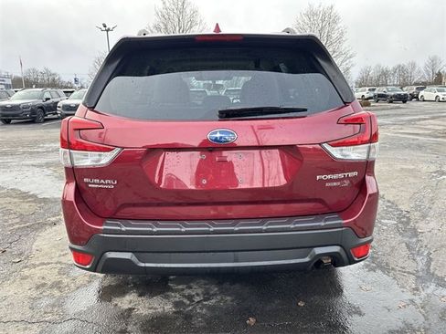 Used 2023 Subaru Forester Premium w/ Popular Package #3 image 10