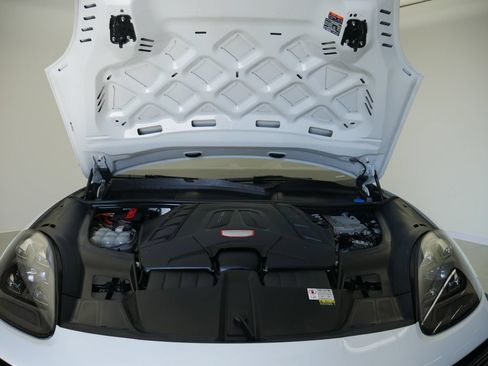 Certified 2023 Porsche Cayenne Turbo AWD/4WD image 13