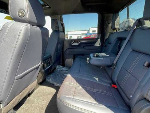 Used 2026 Chevrolet Silverado 2500 High Country w/ High Country Premium Package AWD/4WD image 32