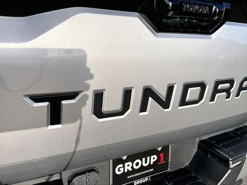 Used 2025 Toyota Tundra Platinum AWD/4WD image 31